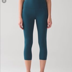 Lululemon Align Crop 19 rare color “Alberta Lake”